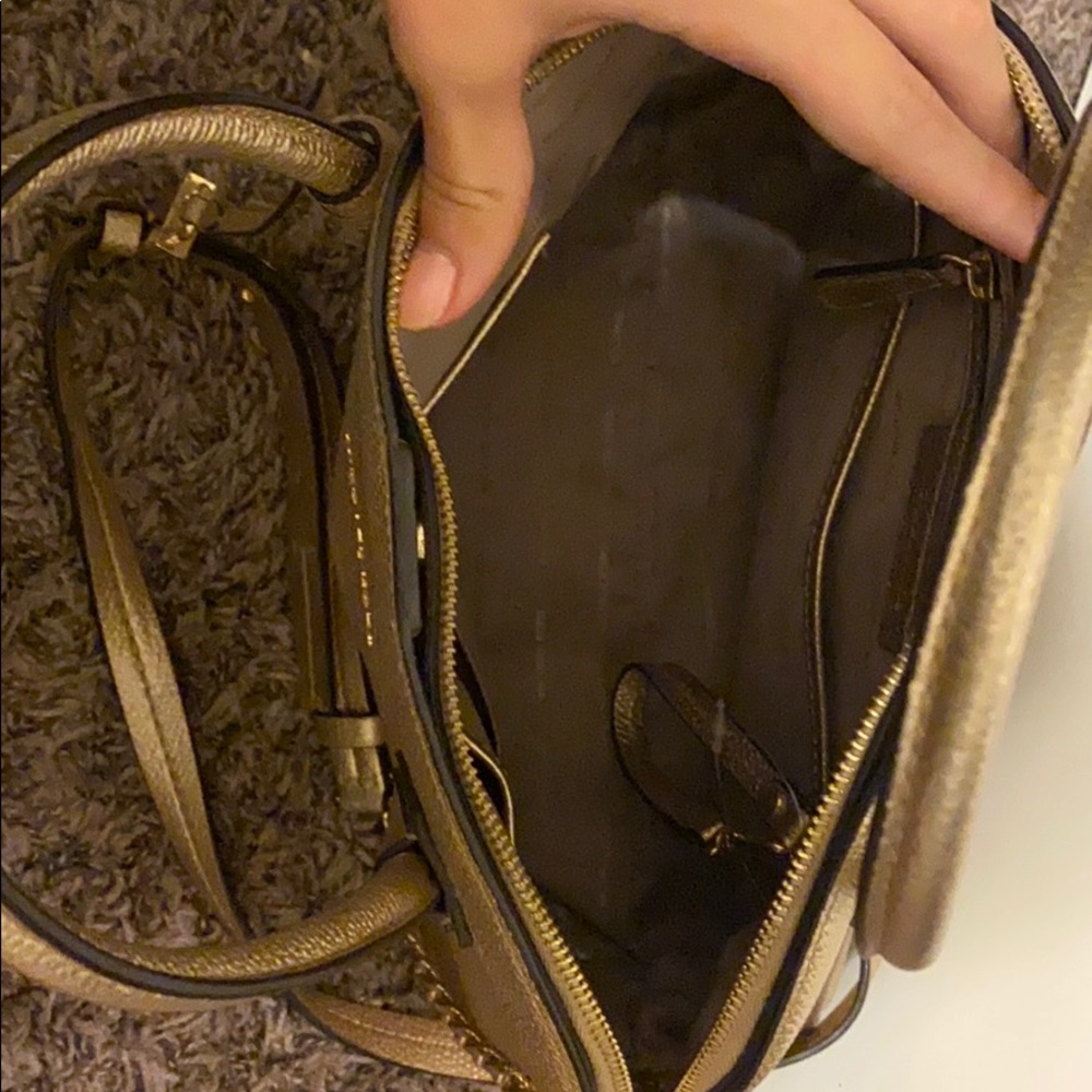 Michael kors purse - Picture 2 of 2
